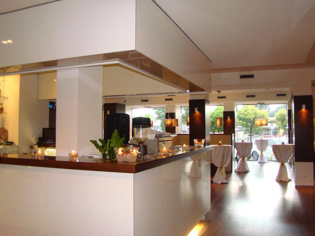 Aston Hotel Bratislava Exterior photo