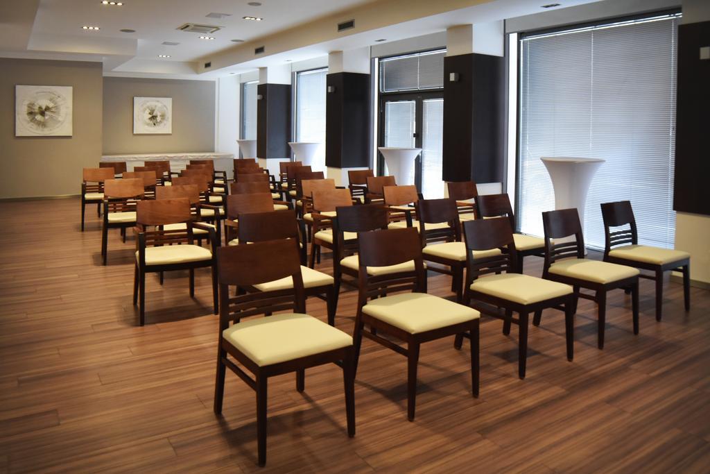 Aston Hotel Bratislava Exterior photo