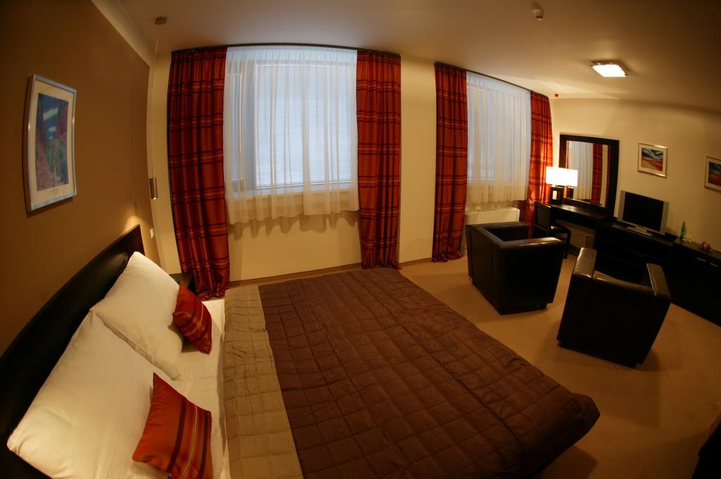 Aston Hotel Bratislava Exterior photo